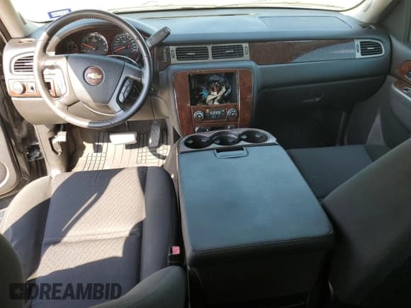 ✅ 2010 Chevrolet Avalanche LS • VIN: 3GNNCEE09AG231731 • Лот: 74928964. Опубликован ранее на Copart с пробегом 134 019 миль. Бесплатный доступ к архиву аукционных продаж из США и подробный отчёт об истории автомобиля на DreamBid. Изображение 8.