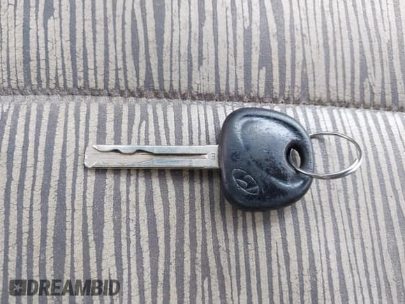 ✅ 2013 Hyundai Sonata GL • VIN: 5NPEB4AC9DH590482 • Lot: 41729895. Listed on IAAI with 194,151 mi. Free auction sales archive from the USA and detailed vehicle history report at DreamBid. Image 11.