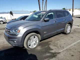 ✅ 2019 Volkswagen Atlas SE • VIN: 1V2UR2CA4KC571417 • Lot: 90754415. Wystawiony na Copart z przebiegiem 110 088 mil. Bezpłatny archiwum sprzedaży aukcyjnych z USA i szczegółowy raport historii pojazdu na DreamBid. Zdjęcie 1.