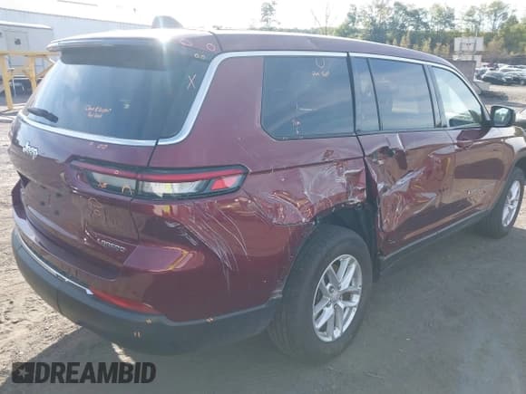 ✅ 2023 Jeep Grand Cherokee Altitude • VIN: 1C4RJKAG6P8821868 • Lot: 43274787. Listed on IAAI with 5,962 mi. Free auction sales archive from the USA and detailed vehicle history report at DreamBid. Image 4.