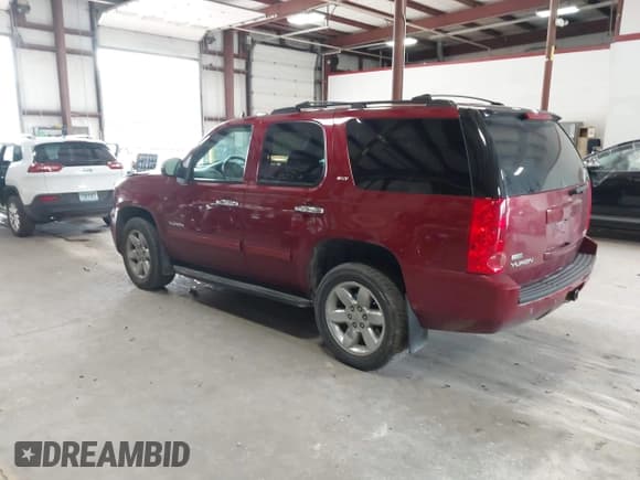 ✅ 2010 GMC Yukon SLT • VIN: 1GKUKCE05AR202209 • Lot: 42616456. Listed on IAAI with 163,098 mi. Free auction sales archive from the USA and detailed vehicle history report at DreamBid. Image 3.