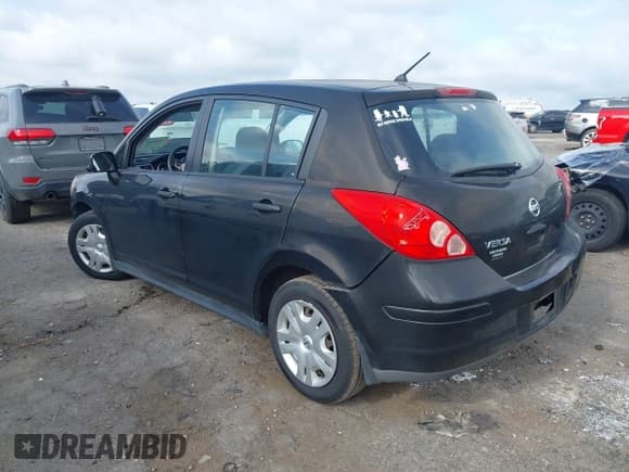 ✅ 2010 Nissan Versa SL • VIN: 3N1BC1CP1AL356298 • Лот: 42965670. Опубликован ранее на IAAI с пробегом 180 101 миль. Бесплатный доступ к архиву аукционных продаж из США и подробный отчёт об истории автомобиля на DreamBid. Изображение 3.