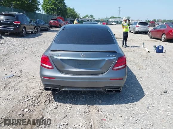 ✅ 2020 Mercedes-Benz E 63 S AMG • VIN: WDDZF8KB7LA736456 • Лот: 42568322. Опубликован ранее на IAAI с пробегом 58 677 миль. Бесплатный доступ к архиву аукционных продаж из США и подробный отчёт об истории автомобиля на DreamBid. Изображение 16.