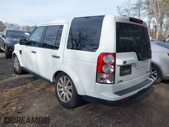 ✅ 2012 Land Rover LR4 Lux • VIN: SALAK2D45CA620454 • Lot: 43857544. Listed on IAAI with 153,139 mi. Free auction sales archive from the USA and detailed vehicle history report at DreamBid. Image 3.