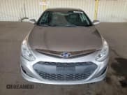 ✅ 2012 Hyundai Sonata Hybrid • VIN: KMHEC4A46CA063023 • Lot: 92126275. Wystawiony na Copart z przebiegiem 127 683 mil. Bezpłatny archiwum sprzedaży aukcyjnych z USA i szczegółowy raport historii pojazdu na DreamBid. Zdjęcie 5.