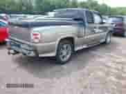✅ 2005 Chevrolet Silverado 1500 LS • VIN: 1GCEC19T95Z318749 • Lot: 42438829. Wystawiony na IAAI z przebiegiem 214 444 mil mil. Skorzystaj z bezpłatnego archiwum sprzedaży aukcyjnych z USA i zobacz szczegółowy raport historii pojazdu na DreamBid. Zdjęcie 4.