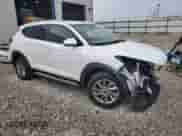 2017 Hyundai Tucson SE Plus z VIN KM8J3CA49HU475371, wystawiony jako Copart lot #65627385 z przebiegiem 117 090 mil mil oraz Czysty tytuł • Clean title. Historia ofert i sprzedaży dostępna na DreamBid. Obrazek 4.