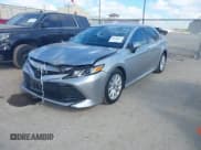 ✅ 2019 Toyota Camry SE • VIN: 4T1B11HK8KU689553 • Лот: 43720272. Опубликован ранее на IAAI с пробегом 60 952 миль. Бесплатный доступ к архиву аукционных продаж из США и подробный отчёт об истории автомобиля на DreamBid. Изображение 2.