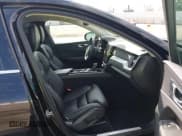 ✅ 2019 Volvo XC60 Momentum • VIN: LYV102DK7KB355104 • Лот: 43505978. Опубликован ранее на IAAI с пробегом 42 909 миль. Бесплатный доступ к архиву аукционных продаж из США и подробный отчёт об истории автомобиля на DreamBid. Изображение 5.