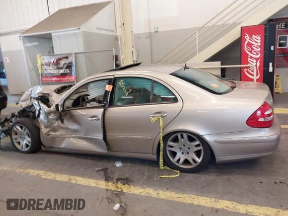 ✅ 2003 Mercedes-Benz E 500 • VIN: WDBUF70J43A129910 • Лот: 42386445. Опубликован ранее на IAAI с пробегом Не указан. Бесплатный доступ к архиву аукционных продаж из США и подробный отчёт об истории автомобиля на DreamBid. Изображение 14.