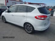 ✅ 2017 Ford C-Max Titanium • VIN: 1FADP5FU9HL108024 • Лот: 43270193. Опубликован ранее на IAAI с пробегом 101 905 миль. Бесплатный доступ к архиву аукционных продаж из США и подробный отчёт об истории автомобиля на DreamBid. Изображение 3.