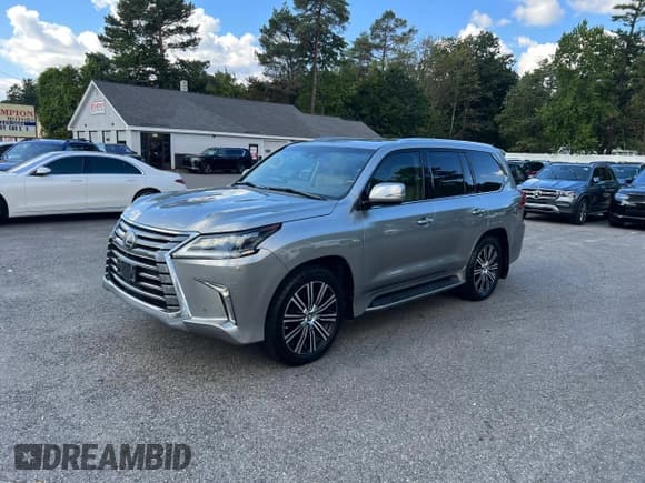 ✅ 2018 Lexus LX 570 • VIN: JTJHY7AX5J4254746 • Lot: 81157275. Wystawiony na Copart z przebiegiem 174 945 mil. Bezpłatny archiwum sprzedaży aukcyjnych z USA i szczegółowy raport historii pojazdu na DreamBid. Zdjęcie 2.