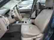 2011 Mercury Mariner z VIN 4M2CN8B76BKJ06364, wystawiony jako Copart lot #50040745 z przebiegiem 153 675 mil mil oraz Szkoda całkowita • Salvage title. Historia ofert i sprzedaży dostępna na DreamBid. Obrazek 7.