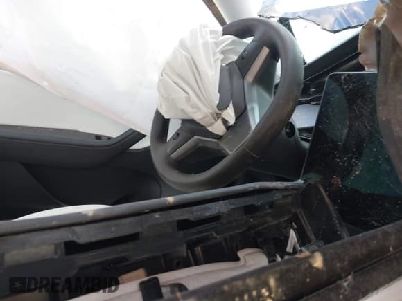 ✅ 2022 Tesla Model Y Long Range • VIN: 7SAYGDEE4NF432760 • Lot: 43765345. Wystawiony na IAAI z przebiegiem Nie podano. Bezpłatny archiwum sprzedaży aukcyjnych z USA i szczegółowy raport historii pojazdu na DreamBid. Zdjęcie 7.