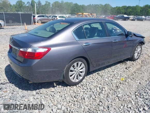 ✅ 2015 Honda Accord EX-L • VIN: 1HGCR2F87FA016843 • Lot: 42065833. Listed on IAAI with 139,147 mi. Free auction sales archive from the USA and detailed vehicle history report at DreamBid. Image 4.