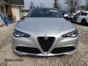 ✅ 2021 Alfa Romeo Giulia Ti • VIN: ZARFANBN2M7647094 • Lot: 54878495. Wystawiony na Copart z przebiegiem 34 909 mil. Bezpłatny archiwum sprzedaży aukcyjnych z USA i szczegółowy raport historii pojazdu na DreamBid. Zdjęcie 5.
