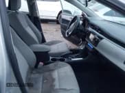 ✅ 2015 Toyota Corolla LE • VIN: 2T1BURHE0FC379551 • Лот: 43609774. Опубликован ранее на IAAI с пробегом 121 903 миль. Бесплатный доступ к архиву аукционных продаж из США и подробный отчёт об истории автомобиля на DreamBid. Изображение 5.