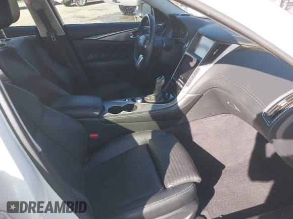 ✅ 2018 Infiniti Q50 Luxe • VIN: JN1EV7AP6JM357840 • Lot: 43522065. Listed on IAAI with 86,219 mi. Free auction sales archive from the USA and detailed vehicle history report at DreamBid. Image 5.