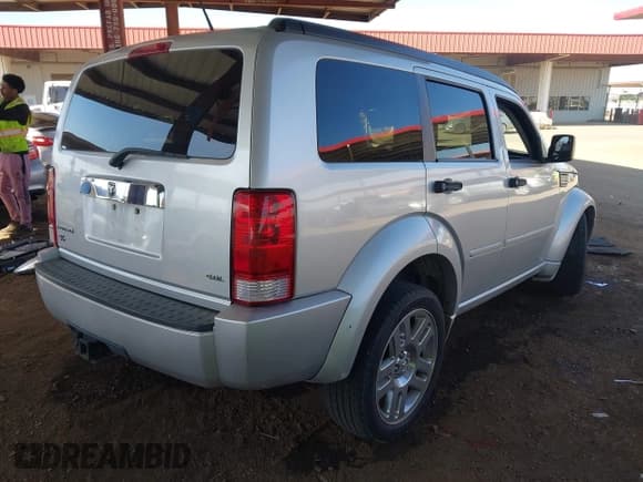 ✅ 2007 Dodge Nitro R/T • VIN: 1D8GT58647W727078 • Lot: 43650970. Listed on IAAI with Not provided. Free auction sales archive from the USA and detailed vehicle history report at DreamBid. Image 4.