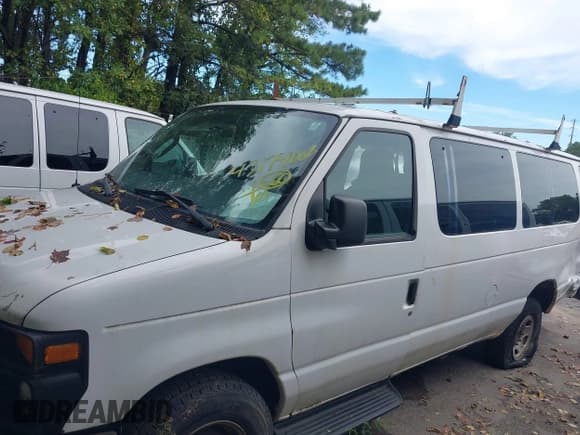 ✅ 2011 Ford Econoline Passenger XL • VIN: 1FBSS3BL7BDA85303 • Lot: 43174008. Wystawiony na IAAI z przebiegiem 176 000 mil. Bezpłatny archiwum sprzedaży aukcyjnych z USA i szczegółowy raport historii pojazdu na DreamBid. Zdjęcie 2.