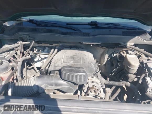 ✅ 2015 Chevrolet Silverado 2500HD Work Truck • VIN: 1GC0CUEG1FZ527683 • Lot: 42869774. Wystawiony na IAAI z przebiegiem 191 790 mil. Bezpłatny archiwum sprzedaży aukcyjnych z USA i szczegółowy raport historii pojazdu na DreamBid. Zdjęcie 10.