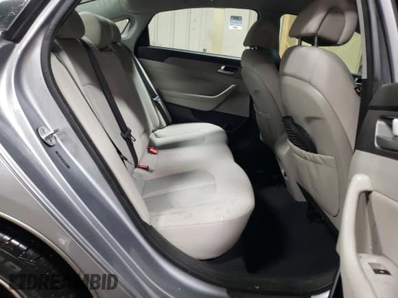 ✅ 2015 Hyundai Sonata SE • VIN: 5NPE24AF5FH181473 • Лот: 72690002. Опубликован ранее на Copart с пробегом 85 306 миль. Бесплатный доступ к архиву аукционных продаж из США и подробный отчёт об истории автомобиля на DreamBid. Изображение 10.