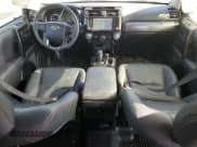 ✅ 2021 Toyota 4Runner Venture • VIN: JTEHU5JR7M5957229 • Lot: 54978255. Wystawiony na Copart z przebiegiem 31 264 mil. Bezpłatny archiwum sprzedaży aukcyjnych z USA i szczegółowy raport historii pojazdu na DreamBid. Zdjęcie 8.