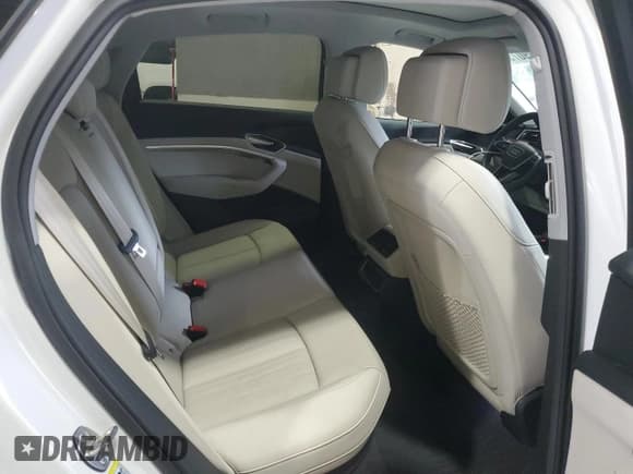 ✅ 2022 Audi e-tron Sportback S line Premium • VIN: WA11AAGE5NB022266 • Lot: 66290735. Listed on Copart with 36,828 mi. Free auction sales archive from the USA and detailed vehicle history report at DreamBid. Image 11.