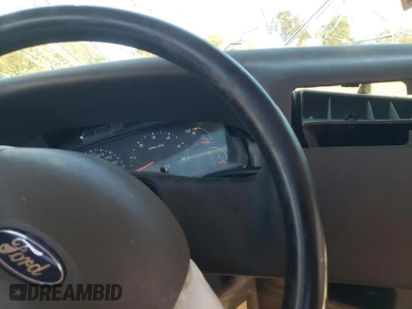 ✅ 2004 Ford F-250 XL • VIN: 1FTNF20L64EC56808 • Lot: 89464035. Listed on Copart with Not provided. Free auction sales archive from the USA and detailed vehicle history report at DreamBid. Image 9.