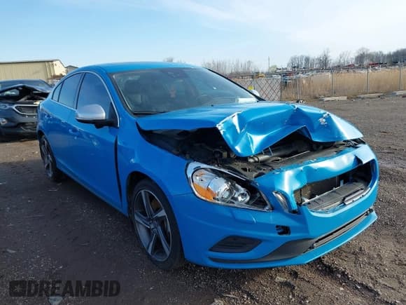 ✅ 2013 Volvo S60 T6 R-Design Platinum • VIN: YV1902FH4D1207310 • Lot: 41946681. Listed on IAAI with 156,656 mi. Free auction sales archive from the USA and detailed vehicle history report at DreamBid. Image 1.