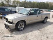 ✅ 2001 Chevrolet S-10 LS • VIN: 1GCCS19W018210881 • Лот: 52573005. Опубликован ранее на Copart с пробегом 213 271 миль. Бесплатный доступ к архиву аукционных продаж из США и подробный отчёт об истории автомобиля на DreamBid. Изображение 1.