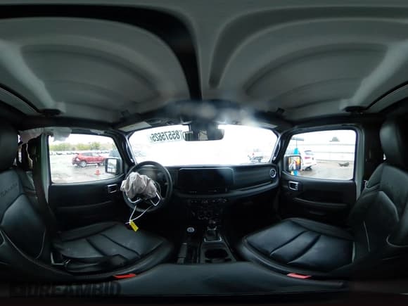 ✅ 2024 Jeep Wrangler Sahara • VIN: 1C4RJXP62RW146188 • Lot: 85575625. Listed on Copart with 32,765 mi. Free auction sales archive from the USA and detailed vehicle history report at DreamBid. Image 16.