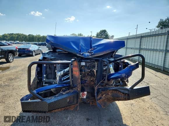 2014 Chevrolet Silverado 1500 LT с VIN 3GCUKRECXEG399506, выставлен на аукционе Copart как лот 84461945 с пробегом 152 318 миль миль и Списание • Salvage title. История ставок и продаж доступна на DreamBid. Изображение 5.