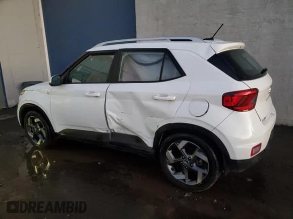 ✅ 2023 Hyundai Venue SEL • VIN: KMHRC8A34PU233433 • Lot: 79624294. Listed on Copart with 41,043 mi. Free auction sales archive from the USA and detailed vehicle history report at DreamBid. Image 2.