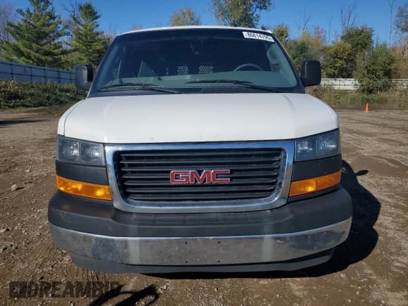 ✅ 2022 GMC Savana Cargo • VIN: 1GTW7AFP2N1271451 • Lot: 86614795. Wystawiony na Copart z przebiegiem 85 267 mil. Bezpłatny archiwum sprzedaży aukcyjnych z USA i szczegółowy raport historii pojazdu na DreamBid. Zdjęcie 5.