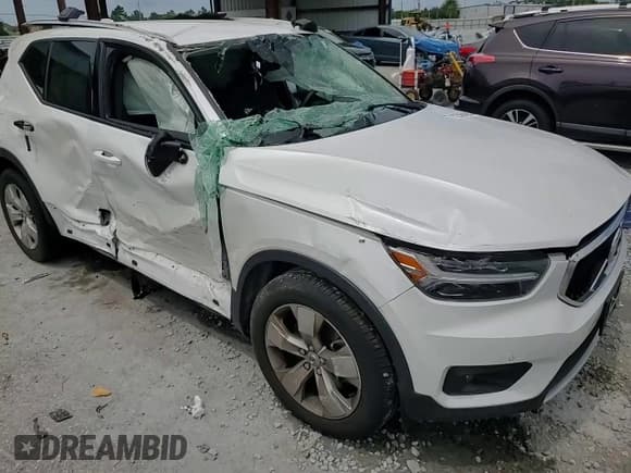 ✅ 2022 Volvo XC40 Momentum • VIN: YV4AC2HKXN2769773 • Lot: 71256465. Listed on Copart with Not provided. Free auction sales archive from the USA and detailed vehicle history report at DreamBid. Image 14.