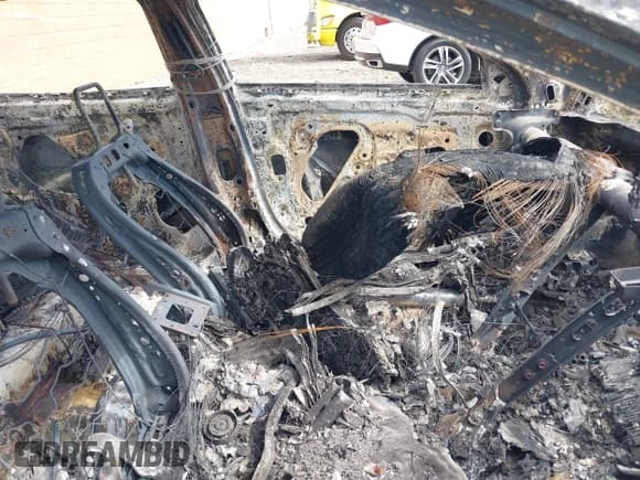 ✅ 2015 Chevrolet Impala LT • VIN: 1G1115SL5FU131411 • Lot: 41695646. Listed on IAAI with Not provided. Free auction sales archive from the USA and detailed vehicle history report at DreamBid. Image 5.