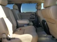 ✅ 2011 Toyota Sequoia Platinum • VIN: 5TDYY5G11BS031975 • Lot: 76718494. Wystawiony na Copart z przebiegiem 175 451 mil. Bezpłatny archiwum sprzedaży aukcyjnych z USA i szczegółowy raport historii pojazdu na DreamBid. Zdjęcie 11.