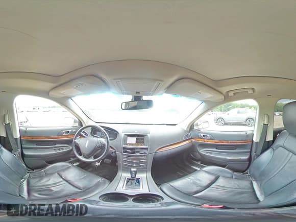 ✅ 2018 Lincoln MKT Reserve • VIN: 2LMHJ5AT3JBL00511 • Лот: 60818315. Опубликован ранее на Copart с пробегом 174 737 миль. Бесплатный доступ к архиву аукционных продаж из США и подробный отчёт об истории автомобиля на DreamBid. Изображение 15.