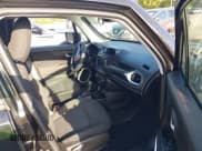 ✅ 2020 Jeep Renegade Sport • VIN: ZACNJAAB2LPL84352 • Lot: 41936031. Wystawiony na IAAI z przebiegiem 92 254 mil. Bezpłatny archiwum sprzedaży aukcyjnych z USA i szczegółowy raport historii pojazdu na DreamBid. Zdjęcie 5.