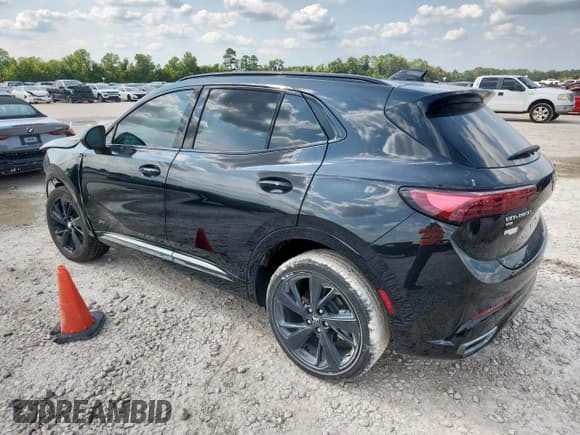 ✅ 2025 Buick Envision Sport Touring • VIN: LRBFZLE46SD031888 • Lot: 71786535. Wystawiony na Copart z przebiegiem 4 865 mil. Bezpłatny archiwum sprzedaży aukcyjnych z USA i szczegółowy raport historii pojazdu na DreamBid. Zdjęcie 2.