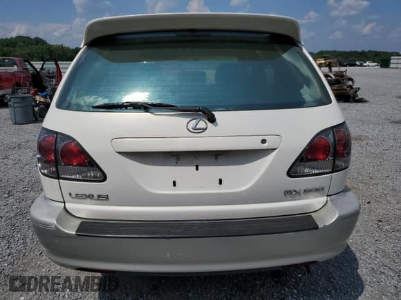 ✅ 2001 Lexus RX 300 • VIN: JTJGF10UX10086857 • Lot: 63263585. Listed on Copart with 258,898 mi. Free auction sales archive from the USA and detailed vehicle history report at DreamBid. Image 6.