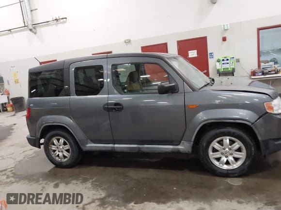 ✅ 2010 Honda Element LX • VIN: 5J6YH2H39AL001857 • Lot: 42146611. Wystawiony na IAAI z przebiegiem 133 832 mil. Bezpłatny archiwum sprzedaży aukcyjnych z USA i szczegółowy raport historii pojazdu na DreamBid. Zdjęcie 13.