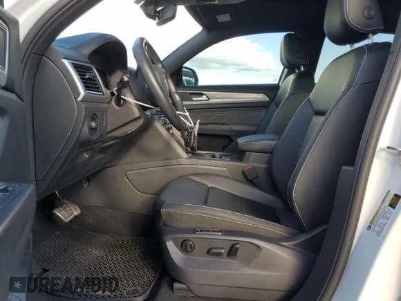 ✅ 2023 Volkswagen Atlas SEL • VIN: 1V2SE2CA4PC210229 • Лот: 46238235. Опубликован ранее на Copart с пробегом 23 263 миль. Бесплатный доступ к архиву аукционных продаж из США и подробный отчёт об истории автомобиля на DreamBid. Изображение 7.