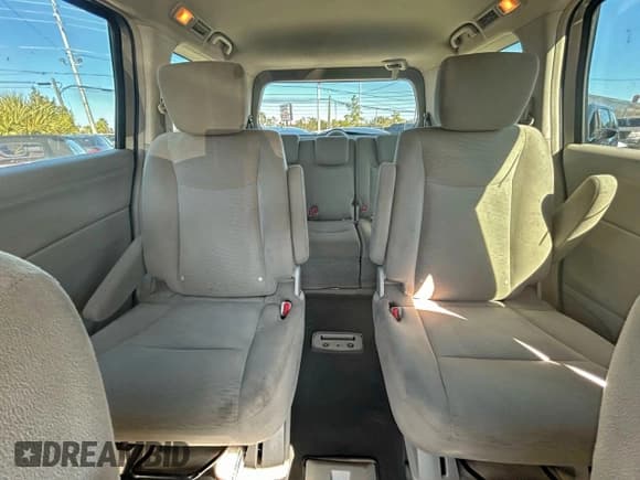 ✅ 2014 Nissan Quest SV • VIN: JN8AE2KP3E9101746 • Lot: 96958485. Wystawiony na Copart z przebiegiem 191 118 mil. Bezpłatny archiwum sprzedaży aukcyjnych z USA i szczegółowy raport historii pojazdu na DreamBid. Zdjęcie 15.