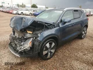 ✅ 2021 Volvo XC40 Momentum • VIN: YV4162UK9M2454734 • Lot: 92832135. Wystawiony na Copart z przebiegiem 57 531 mil. Bezpłatny archiwum sprzedaży aukcyjnych z USA i szczegółowy raport historii pojazdu na DreamBid. Zdjęcie 1.