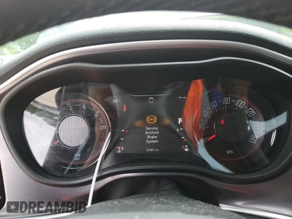 ✅ 2019 Dodge Challenger SXT • VIN: 2C3CDZAGXKH503572 • Lot: 63833164. Wystawiony na Copart z przebiegiem 67 401 mil. Bezpłatny archiwum sprzedaży aukcyjnych z USA i szczegółowy raport historii pojazdu na DreamBid. Zdjęcie 9.