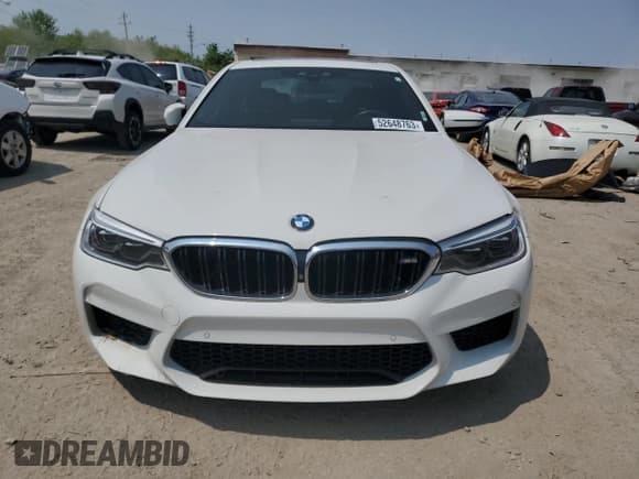 ✅ 2018 BMW M5 • VIN: WBSJF0C54JB282166 • Lot: 52648763. Wystawiony na Copart z przebiegiem 42 376 mil. Bezpłatny archiwum sprzedaży aukcyjnych z USA i szczegółowy raport historii pojazdu na DreamBid. Zdjęcie 5.