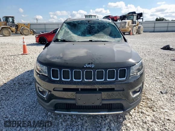 ✅ 2019 Jeep Compass Limited • VIN: 3C4NJDCB2KT854114 • Lot: 85359595. Wystawiony na Copart z przebiegiem 36 489 mil. Bezpłatny archiwum sprzedaży aukcyjnych z USA i szczegółowy raport historii pojazdu na DreamBid. Zdjęcie 5.