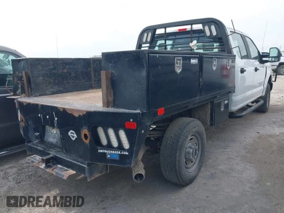 ✅ 2019 Ford F-250 XL • VIN: 1FD7W2B61KEG48748 • Lot: 42560434. Listed on IAAI with 161,957 mi. Free auction sales archive from the USA and detailed vehicle history report at DreamBid. Image 4.